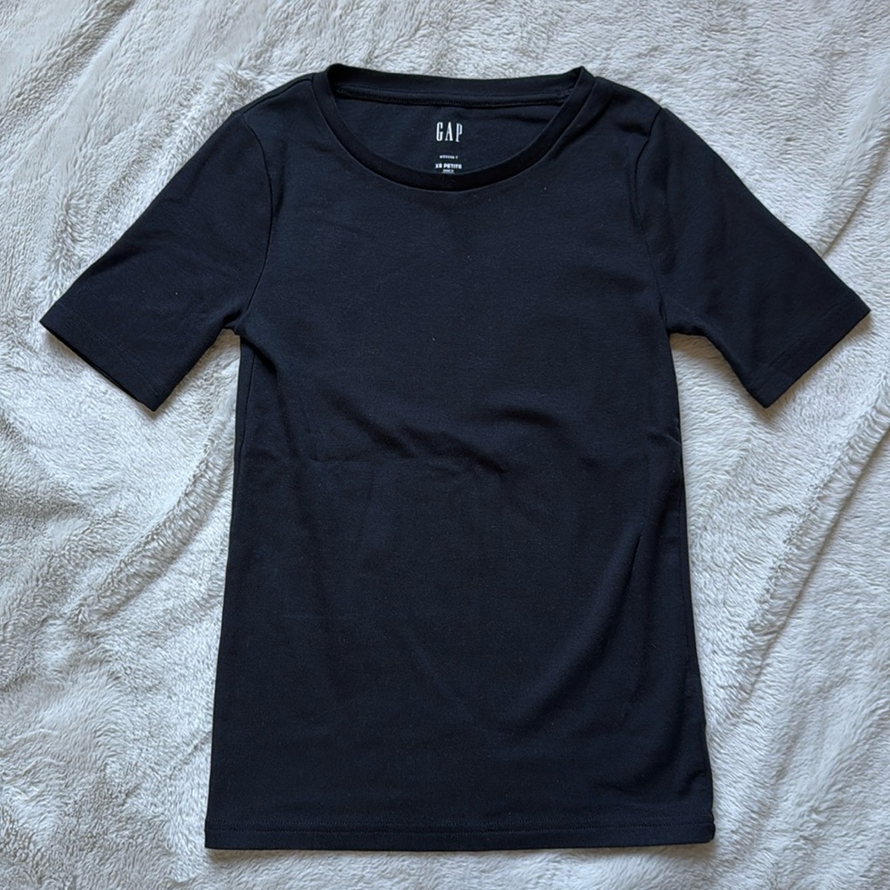 New Without Tags GAP Modern T Black Crew Neck Short Sleeve T-Shirt